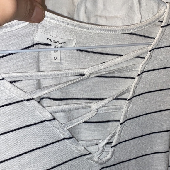 Ladies Maurice’s striped too long sleeve black and white size s nwot - Picture 4 of 5